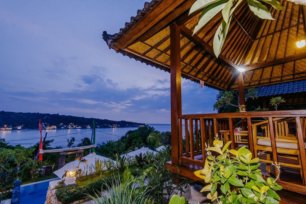 Sunday Huts Lembongan 6/50
