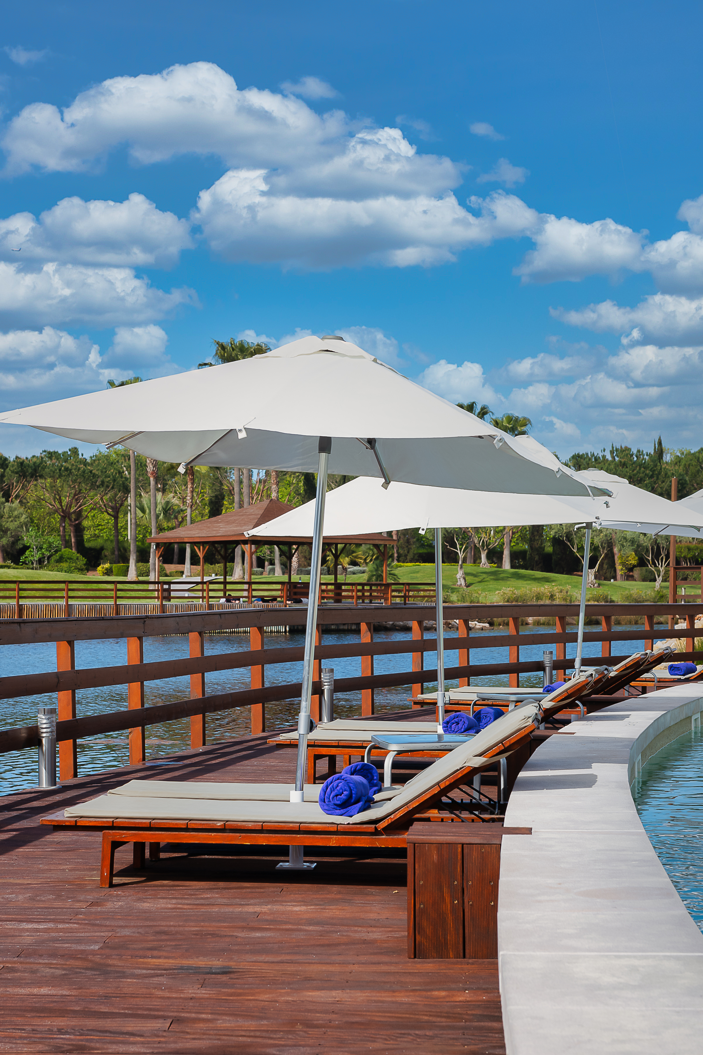 DOMES LAKE RESIDENCES 17/23