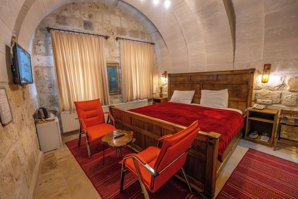 Belenus Cave Hotel 30/50