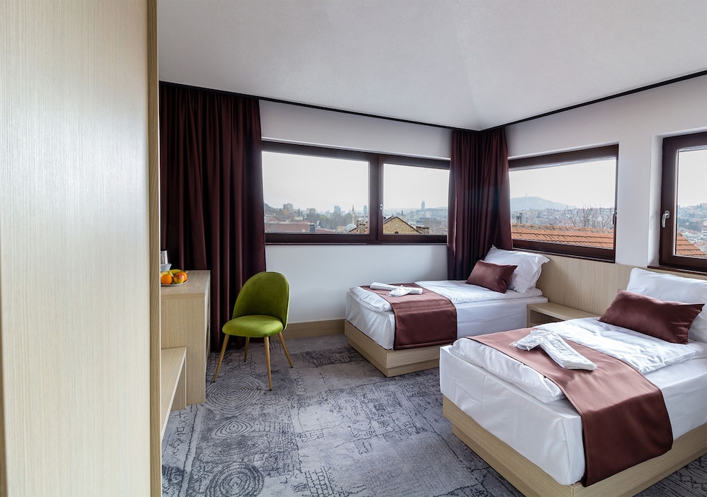 Hotel Boss 23/50