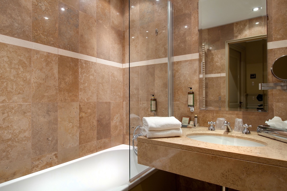 Hotel Du Chateau & Spa Carita 46/50