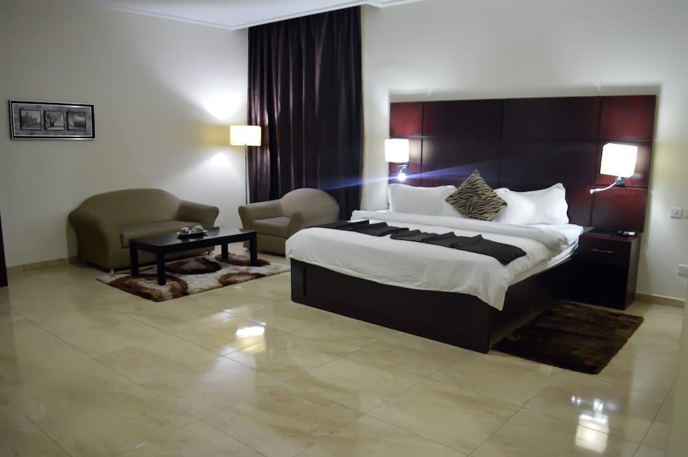De Santos Hotel 11/39