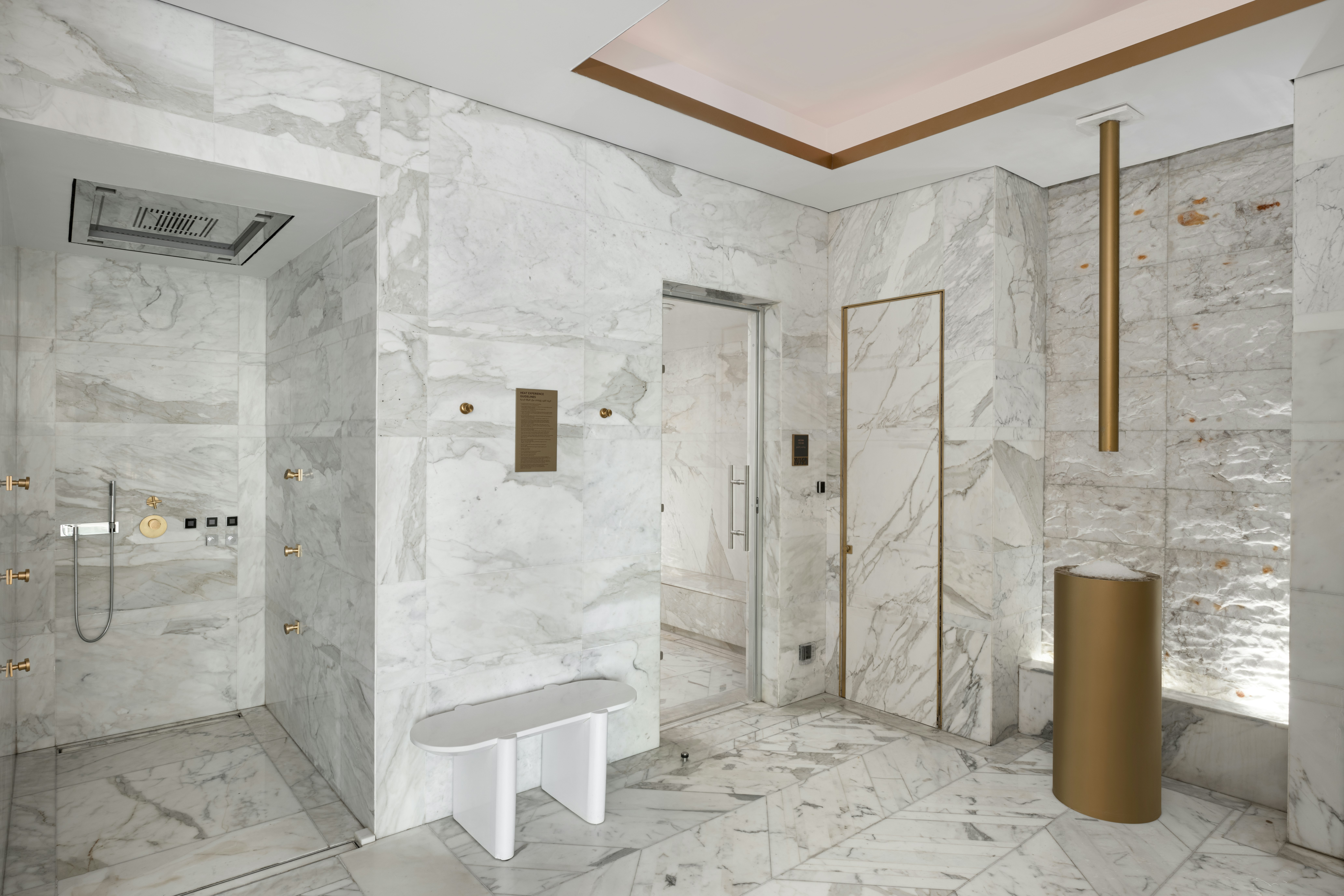 Waldorf Astoria Kuwait 80/81