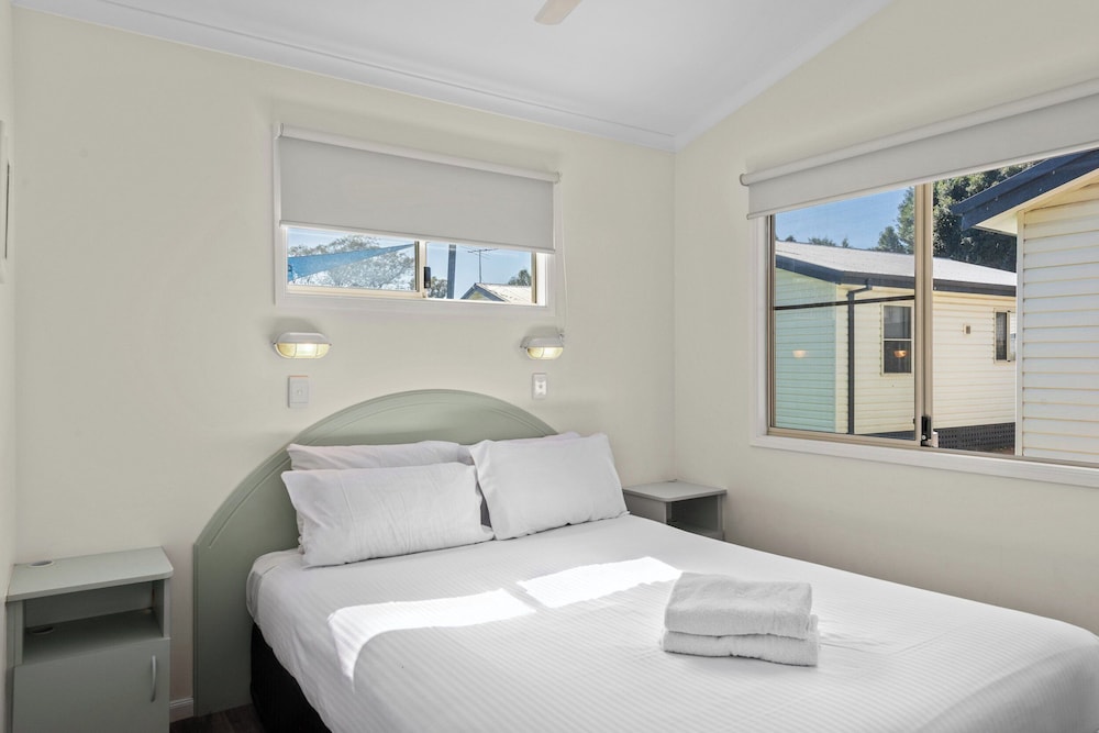 2 BEDROOMS, CABIN, PET FRIENDLY