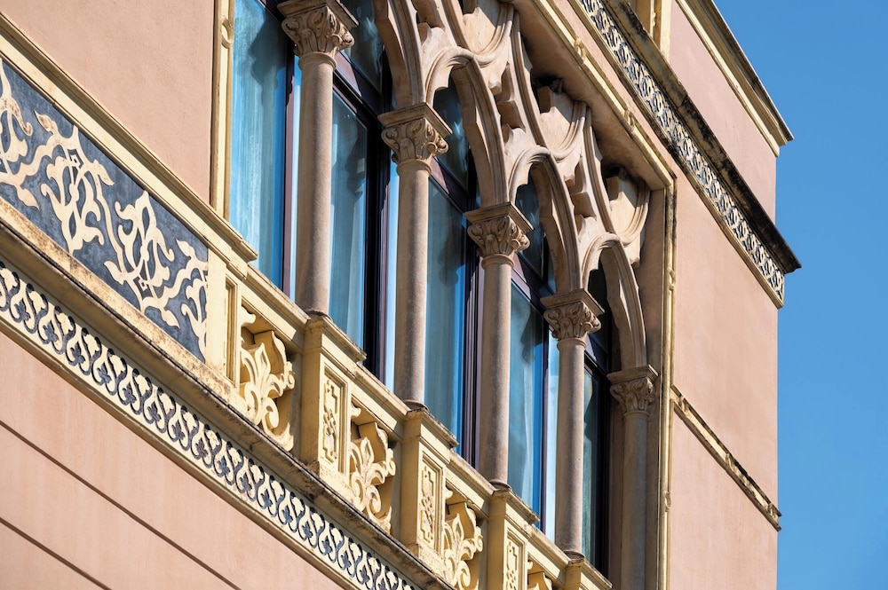 Excelsior Palace Hotel 67/72