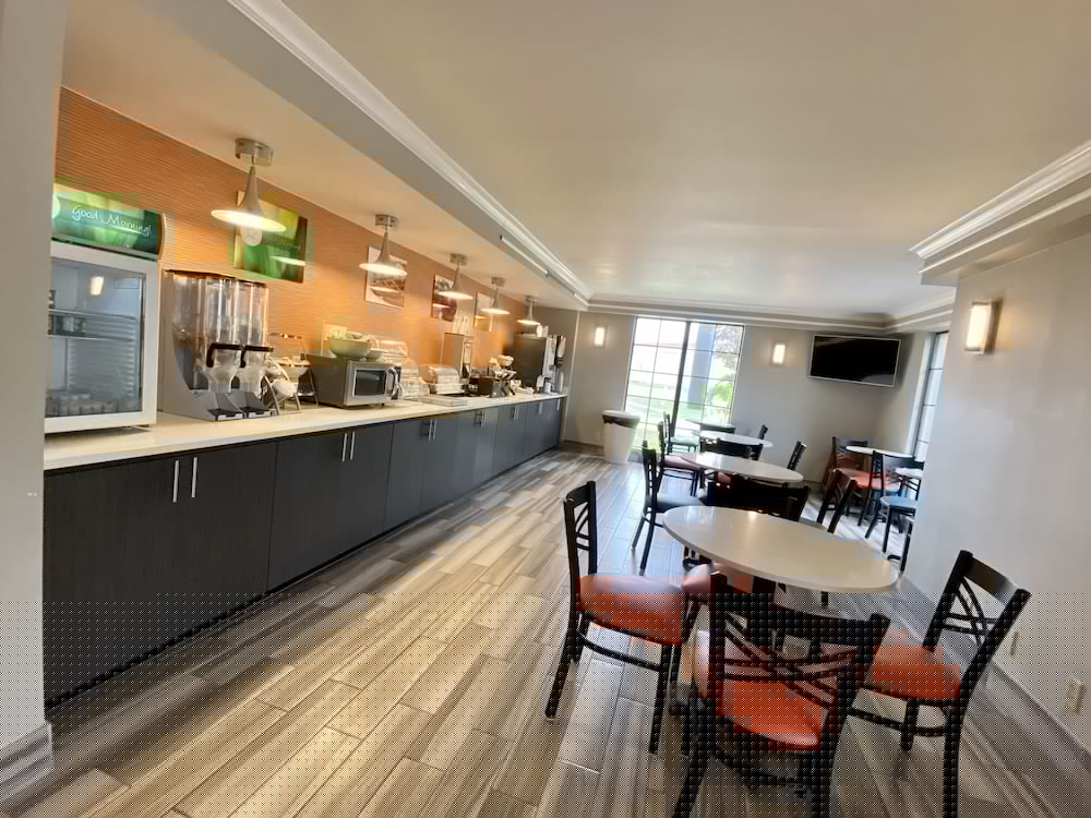 Quality Inn Harlingen TX 14/17