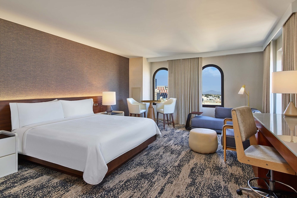 Westin Gaslamp Quarter 12/61