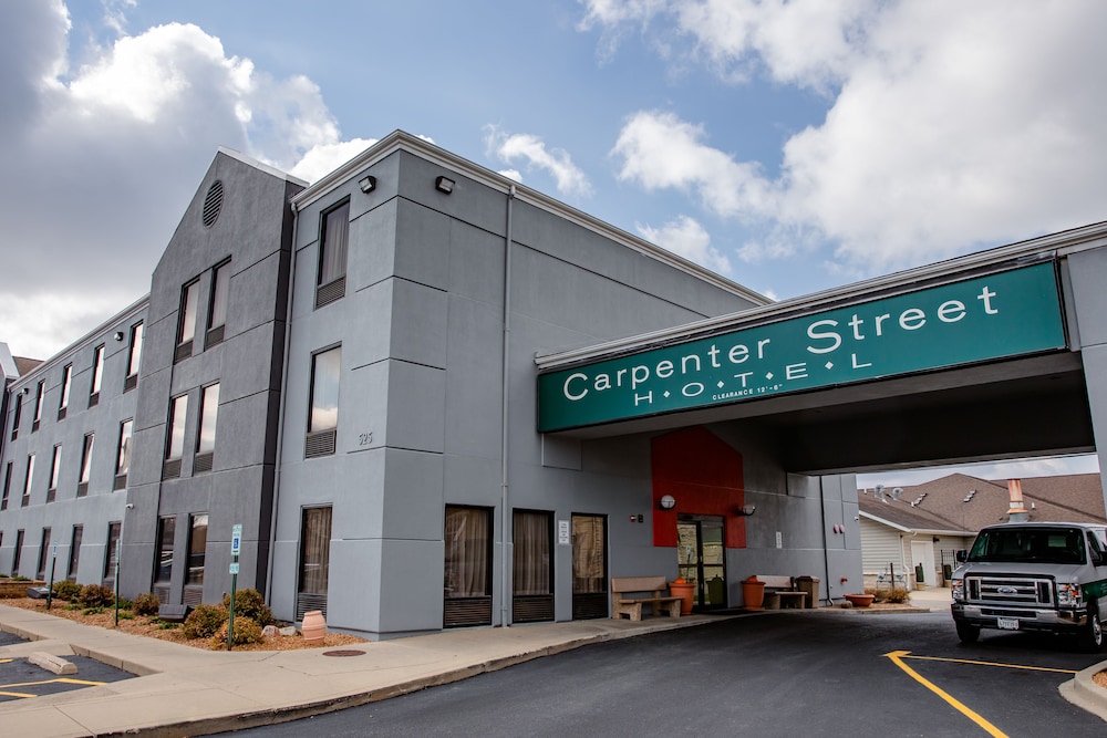 Carpenter Street Hotel 34/37
