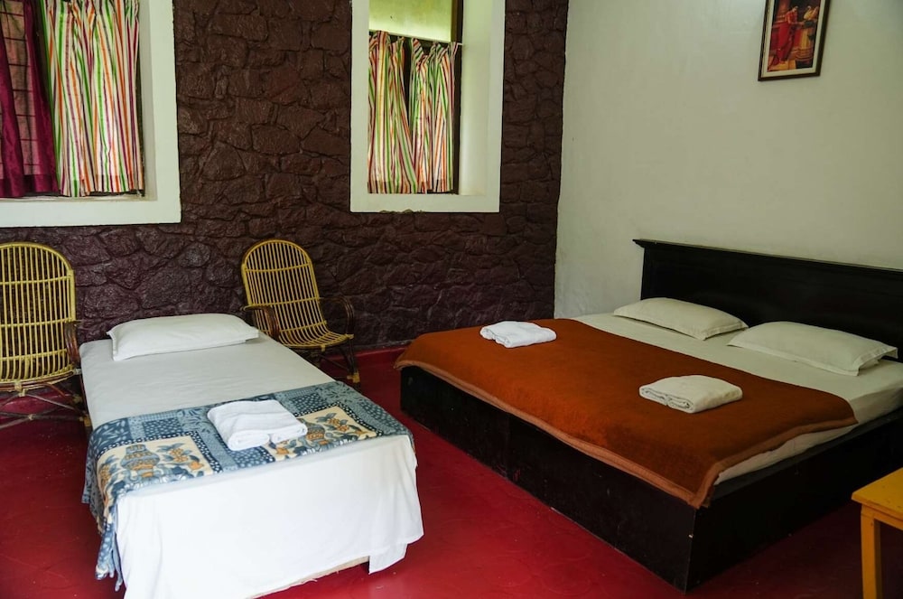 PUNARJANI AYURVEDIC RESORTS 23/64