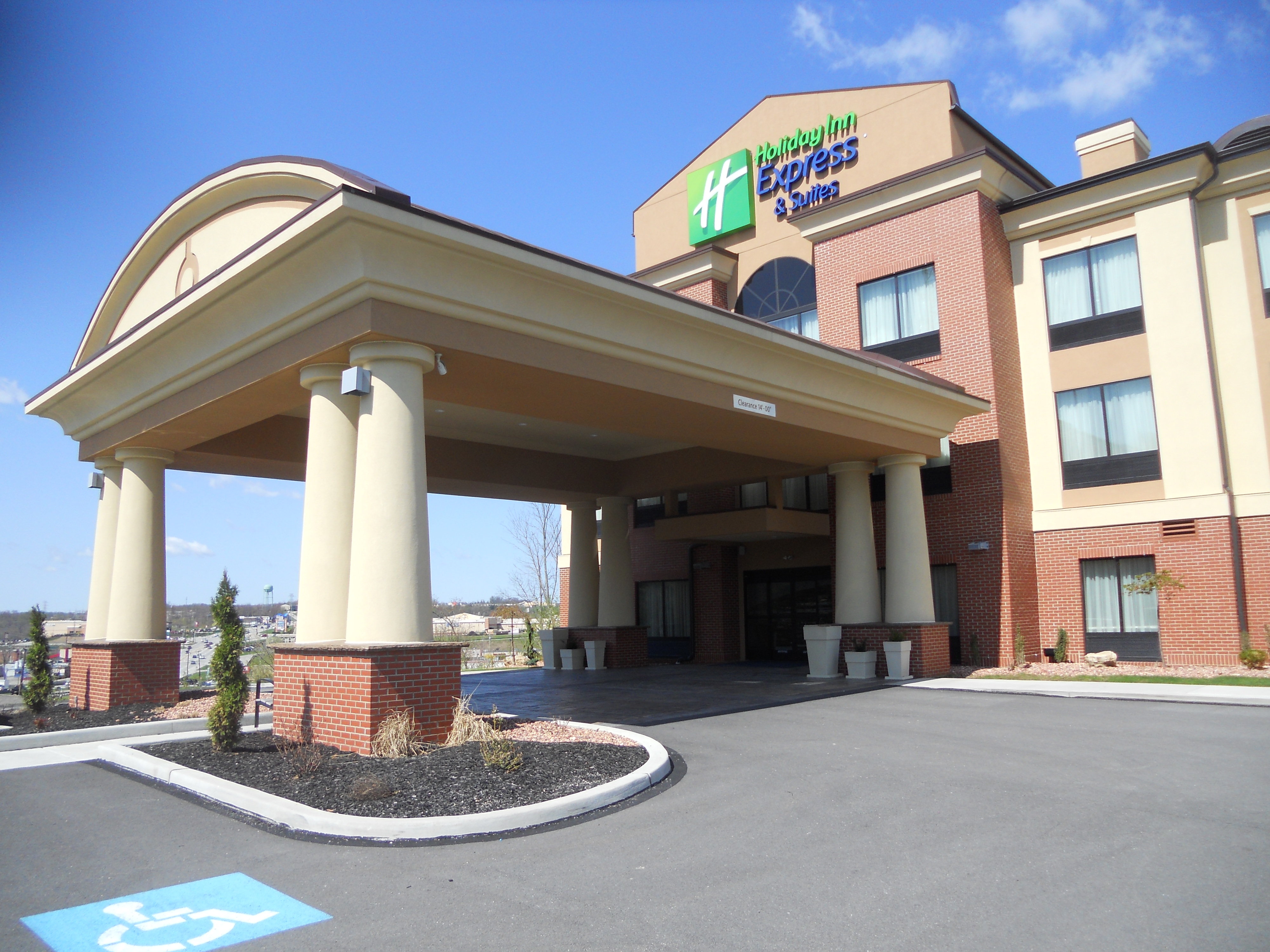 Holiday Inn Express Suites Greensburg 56/58