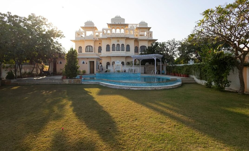 Sterling Jaisinghgarh Udaipur 36/39