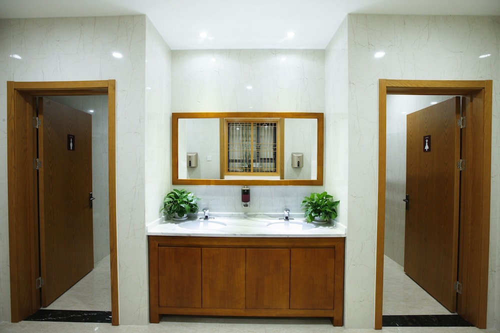 Beijing Dongdan Hotel 8/54