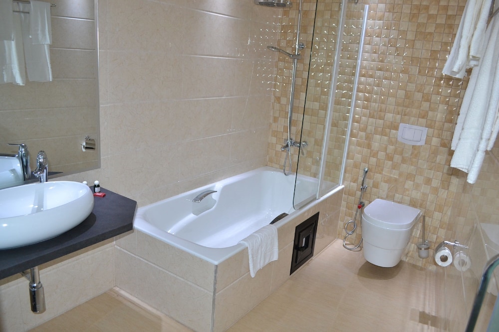 Assala Hotel Oran 46/48