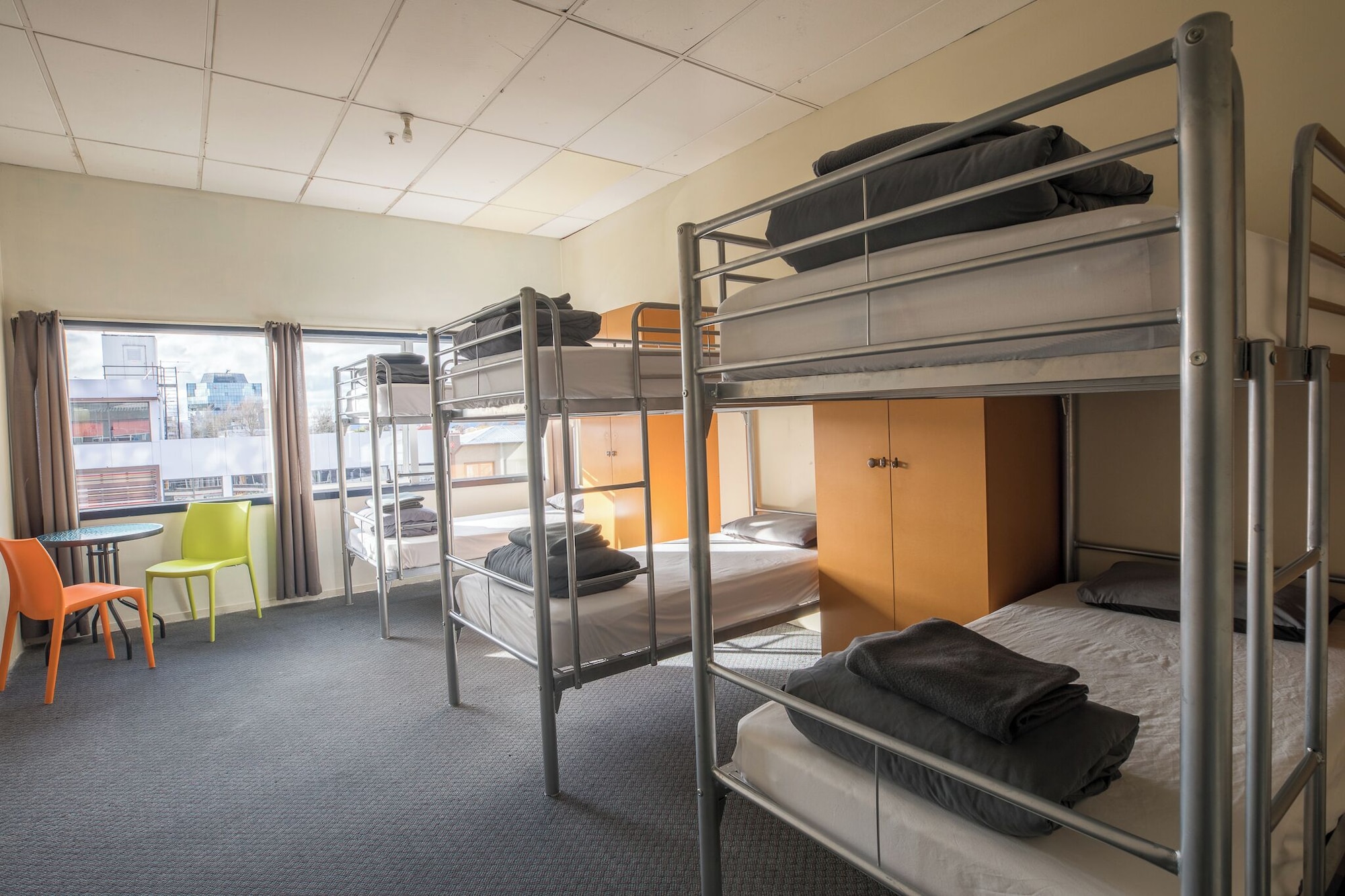 MIXED DORM, 6 BEDS