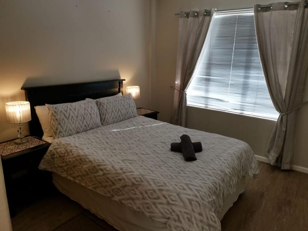 Serengeti Self Catering Units 5/34