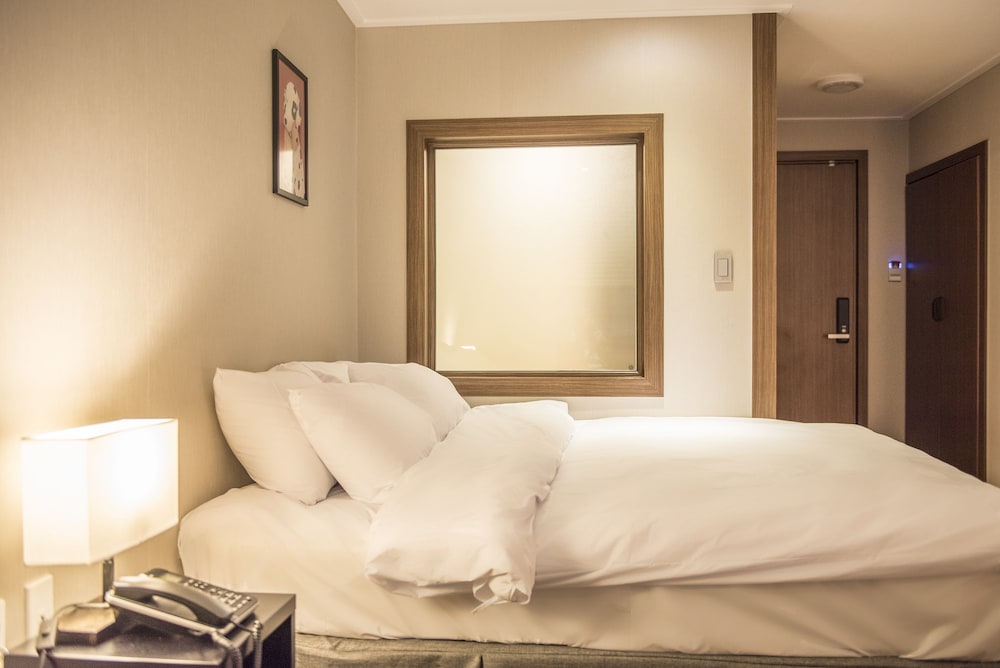 CHECK INN HOTEL JEJU 34/43
