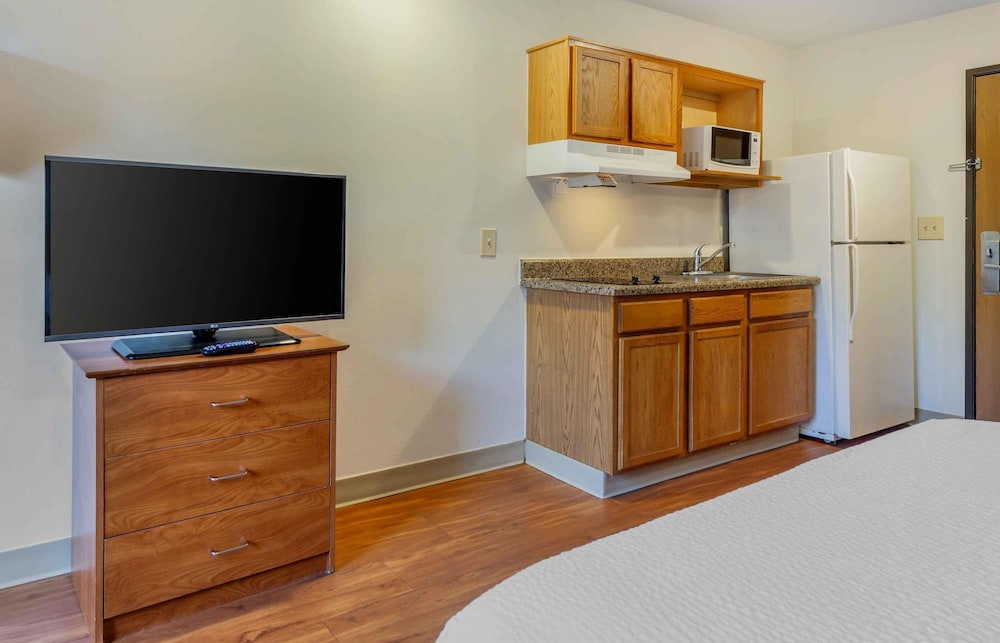 Extended Stay America Select Suites - Fayetteville - West 7/44