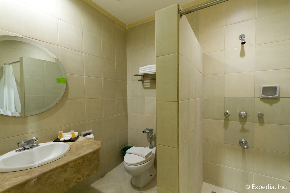 Crown Regency Residences Cebu 48/49