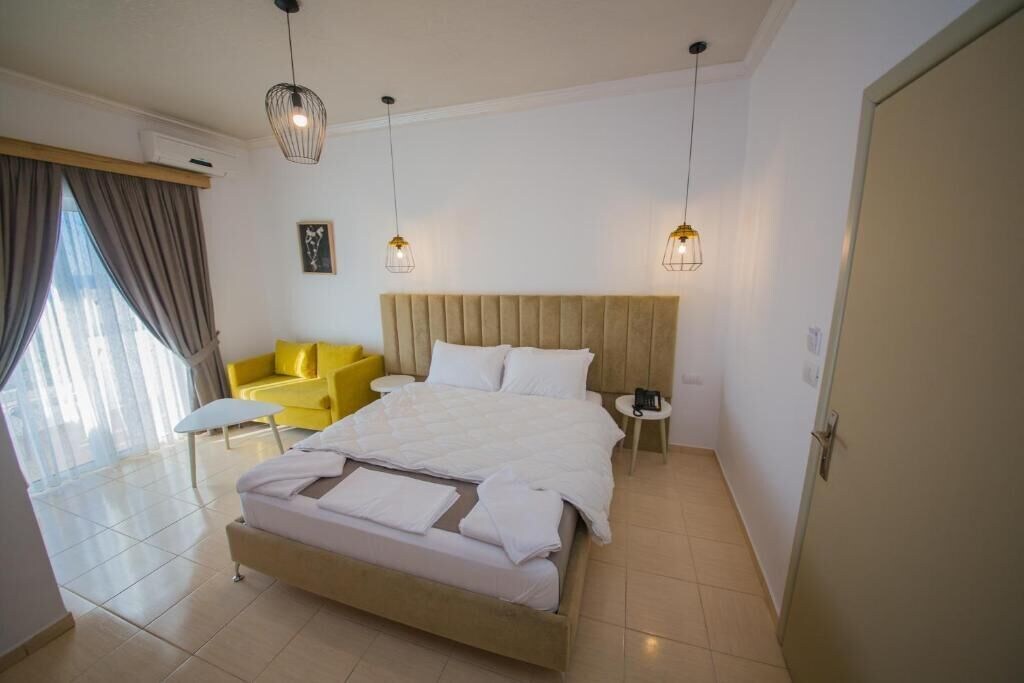 ROOM, DOUBLE BED, BALCONY