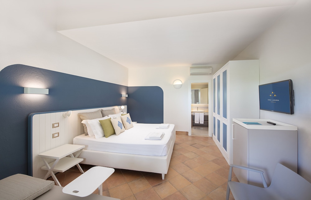 غرفة سوبيريور بسرير مزدوج، Chia Laguna - Hotel Village 3/5
