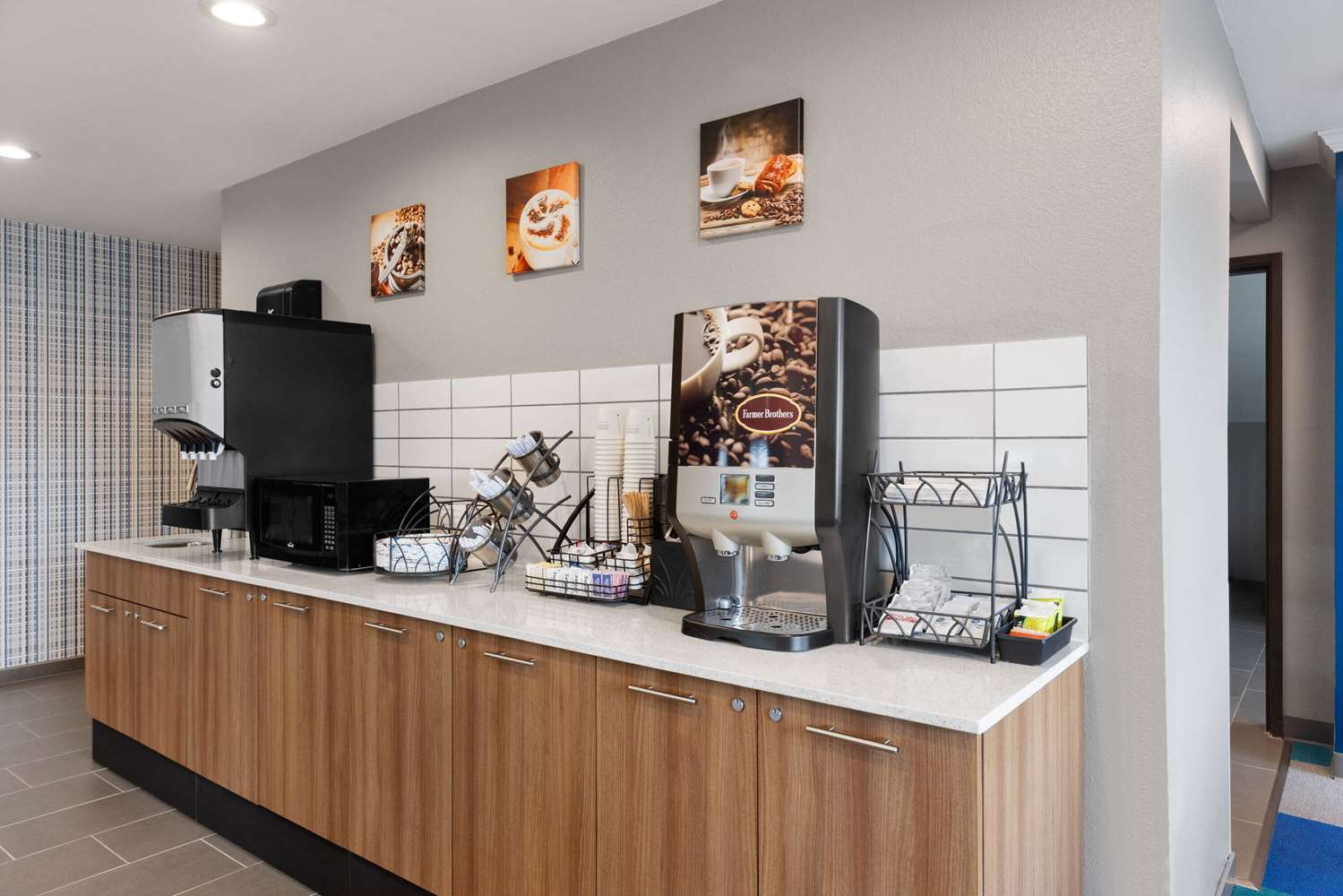 Microtel Inn & Suites by Wyndham Independence 3/29