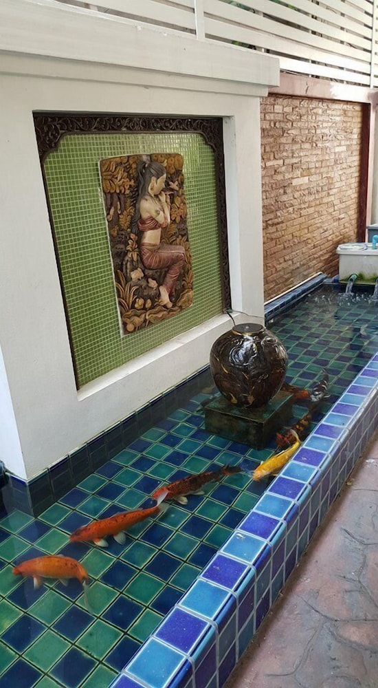 Wangburapa Grand Hotel 39/47