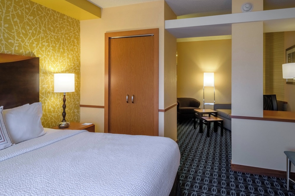 Fairfield Inn Suites Kennett Square Brandywine Valley 8/29