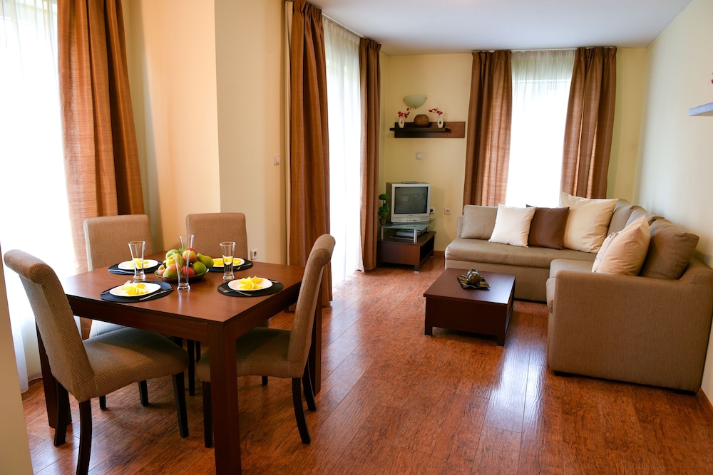 Bojur & Bojurland Apartment Complex 29/50