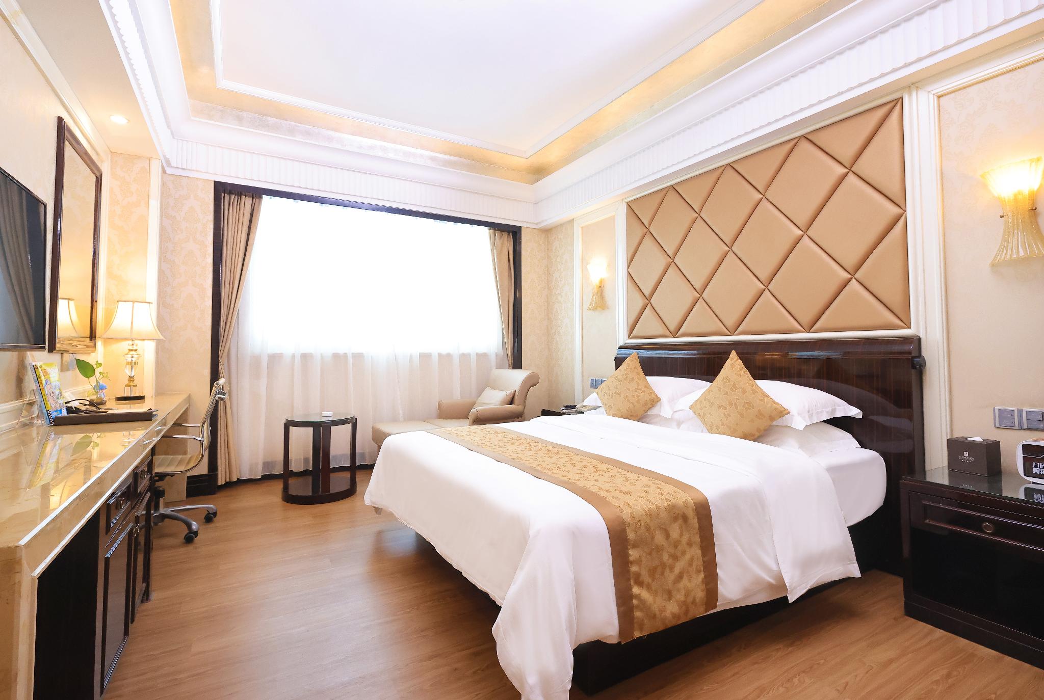 Select, King Bed, Queen Bed