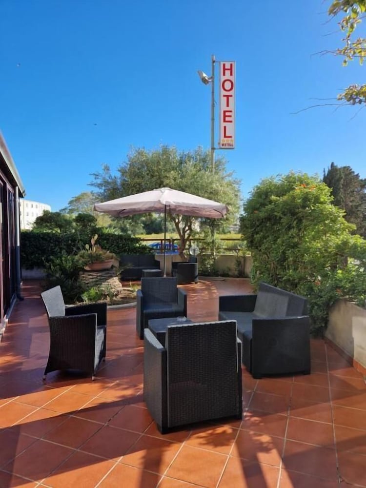 Mistral Hotel 45/62