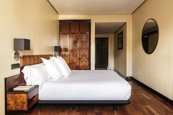 Superior, Single, Double or Twin Bed