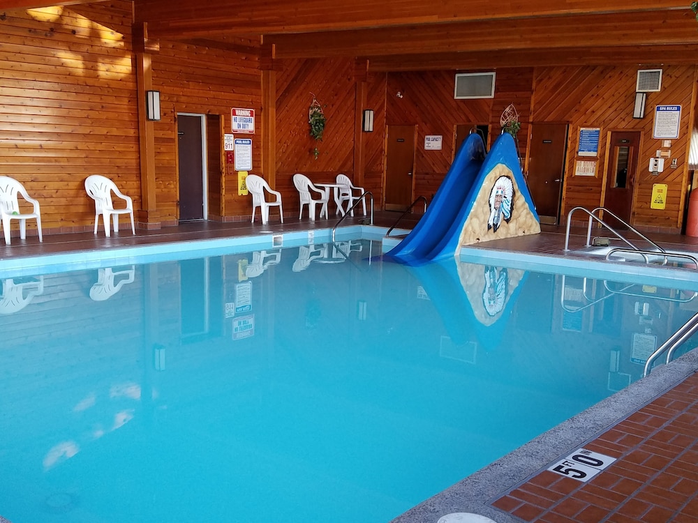 Black Hawk Motel 15/50