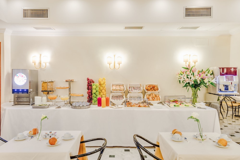 Raeli Hotel Lazio 21/24