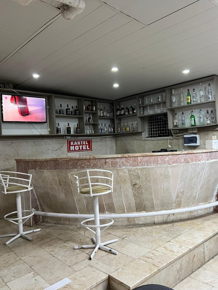 Kartel Hotel 11/50