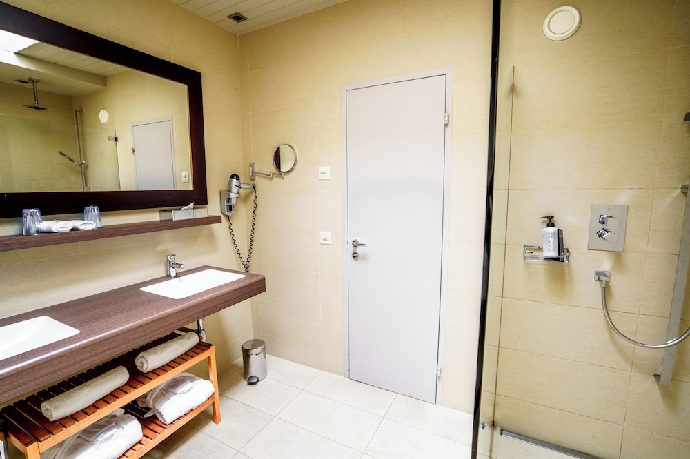 Hotel Restaurant le Rivage 46/50