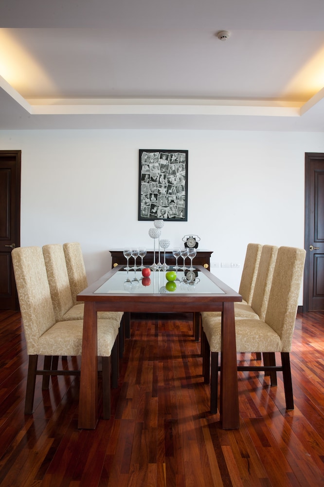 Elegant Suites Westlake 45/72