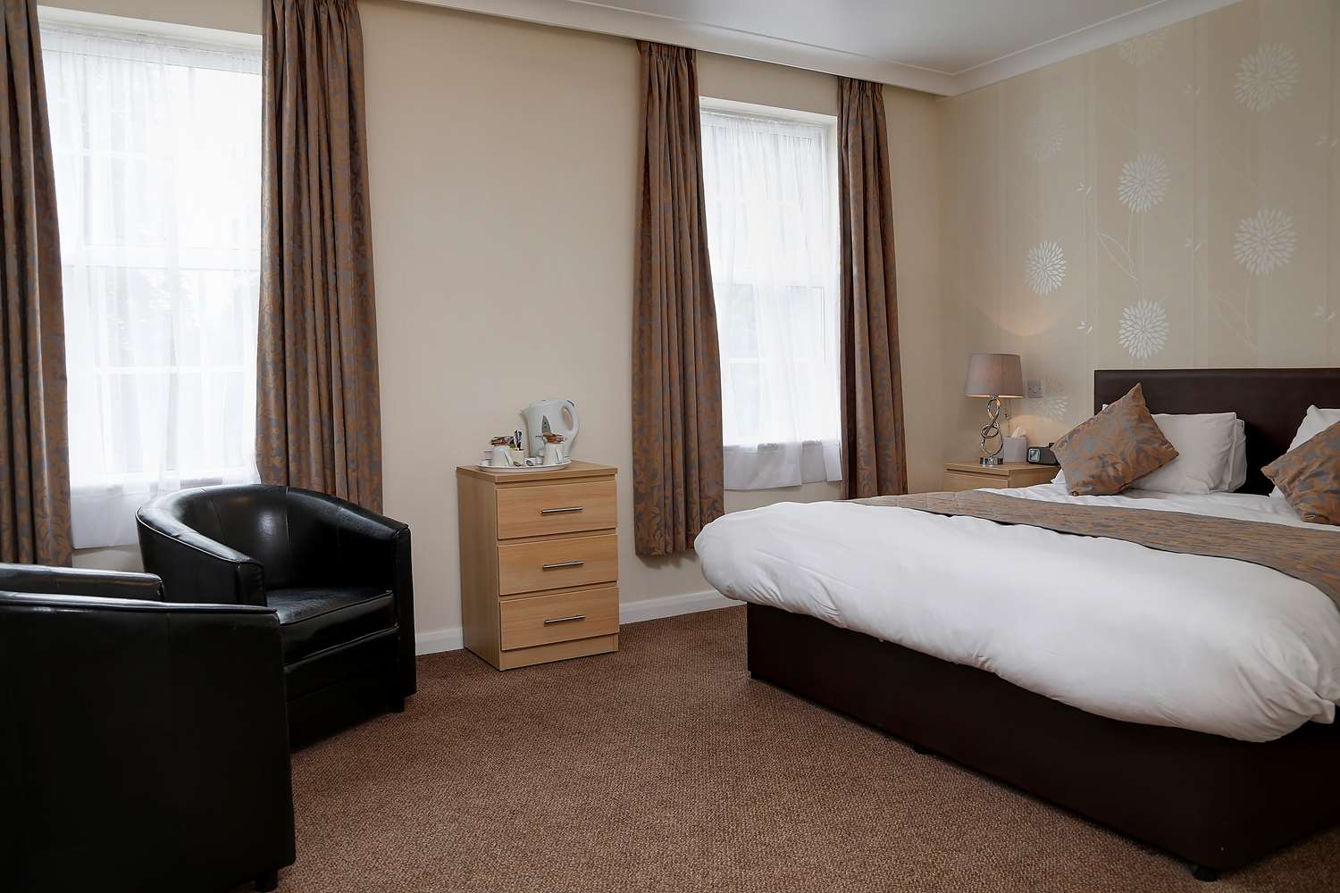 Executive, King Bed