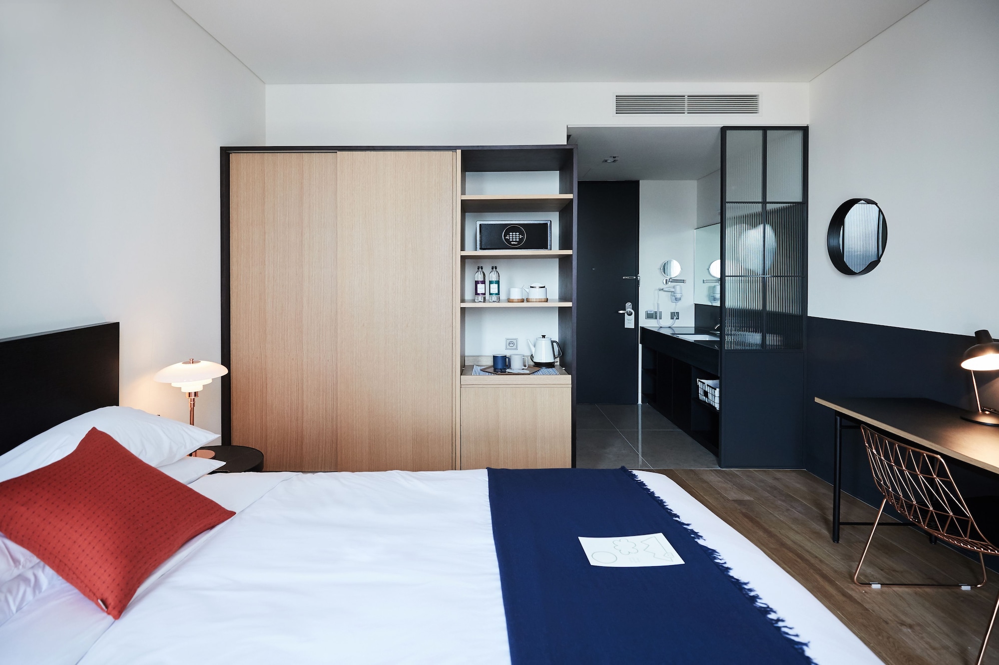 Lacasa, Double Bed