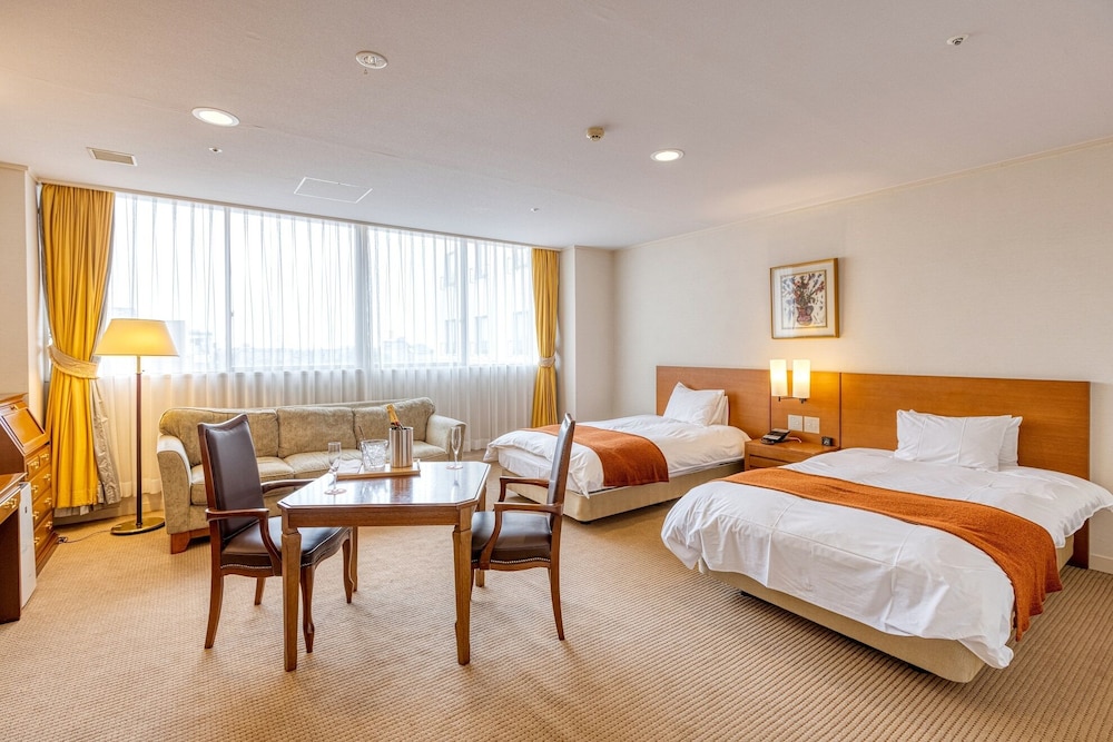Deluxe, Twin Beds