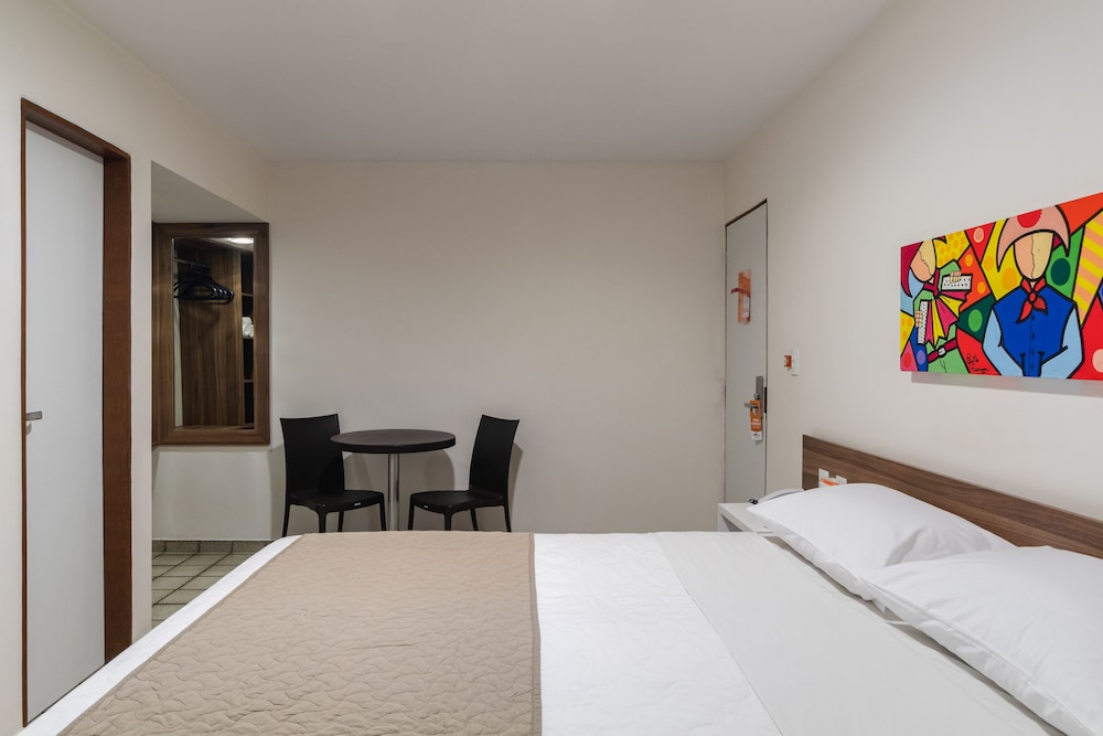 Citi Hotel Express Caruaru 12/48