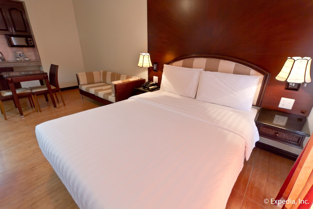 EGI Cebu Resort & Hotel 40/75