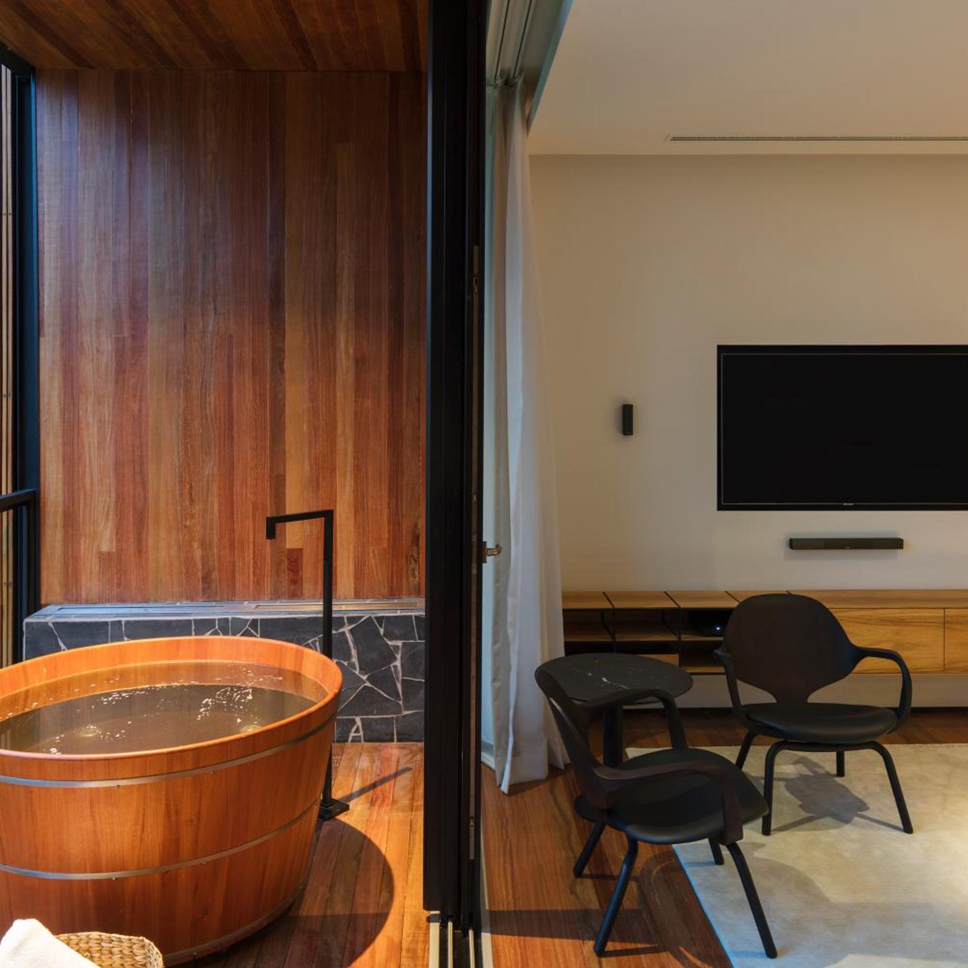 Felissimo Exclusive Hotel 40/50