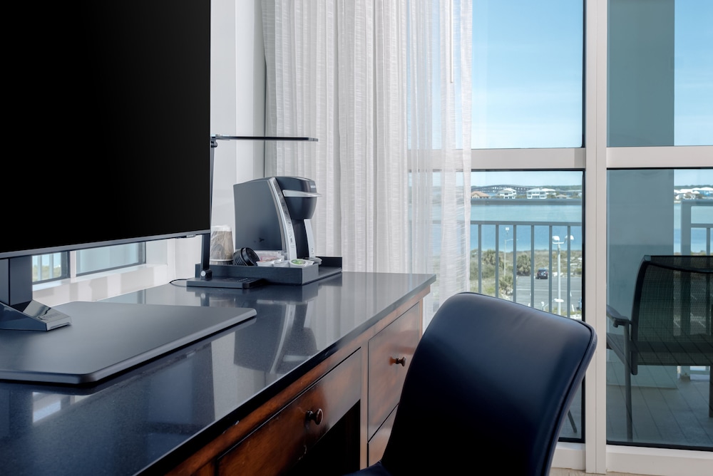 The Pensacola Beach Resort 58/74