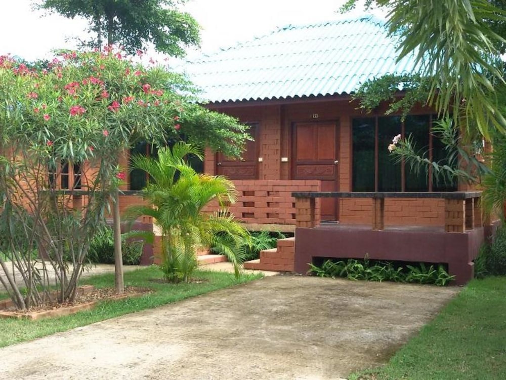 Lomdao Resort 8/18