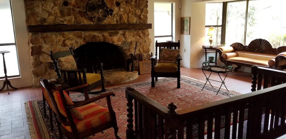 Lily Creek Lodge 33/68
