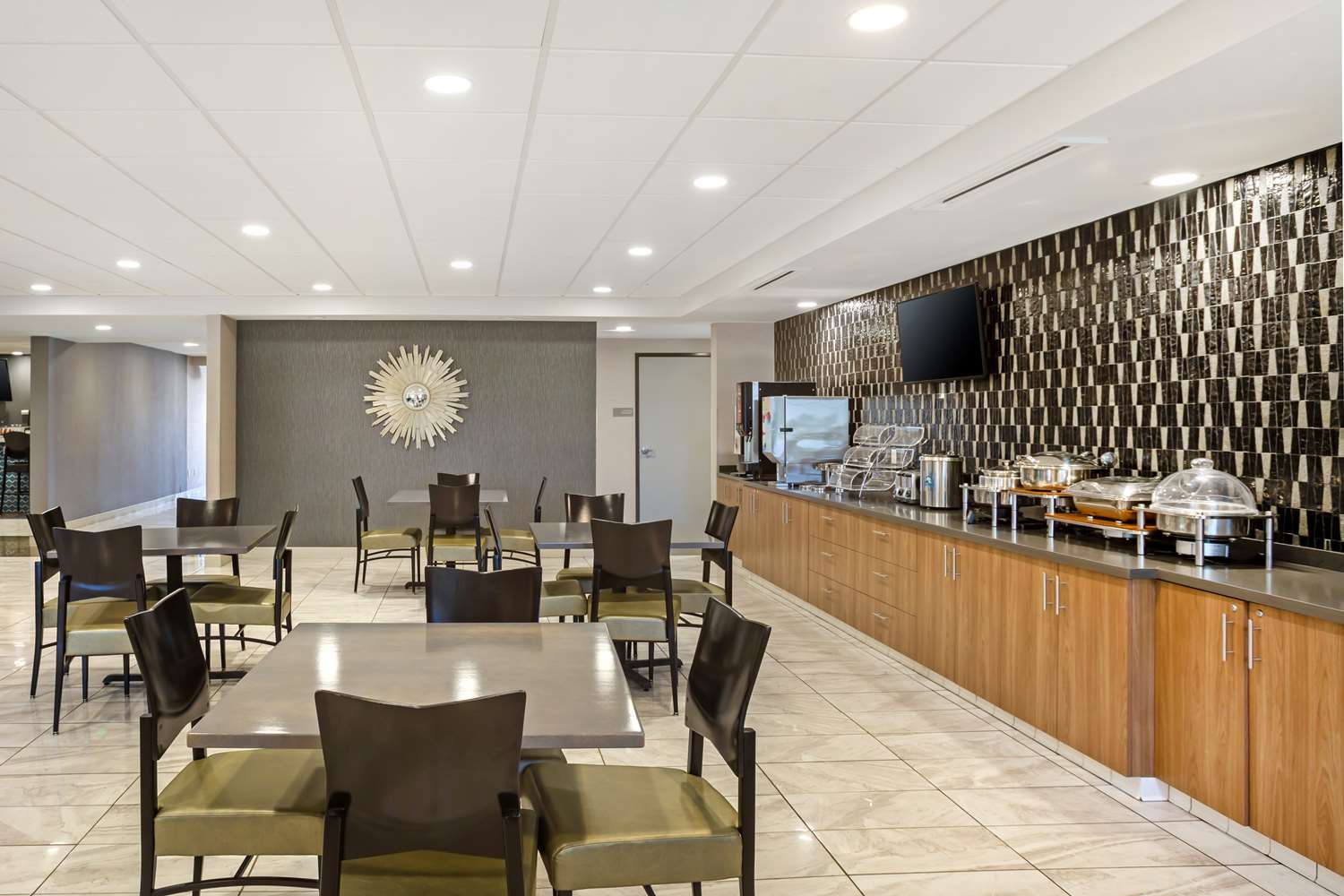 Best Western Plus Coalinga Inn 46/62