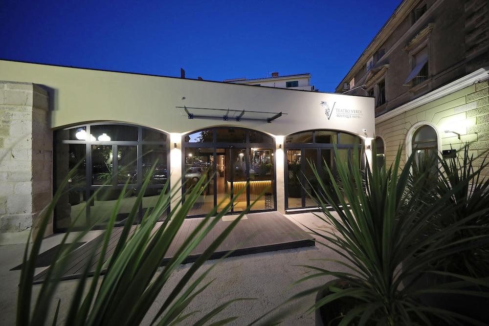 Teatro Verdi Hotel 1/48