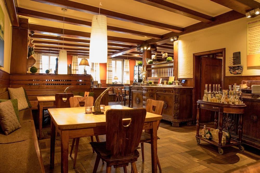 HOTEL SCHWARZER BOCK 29/50