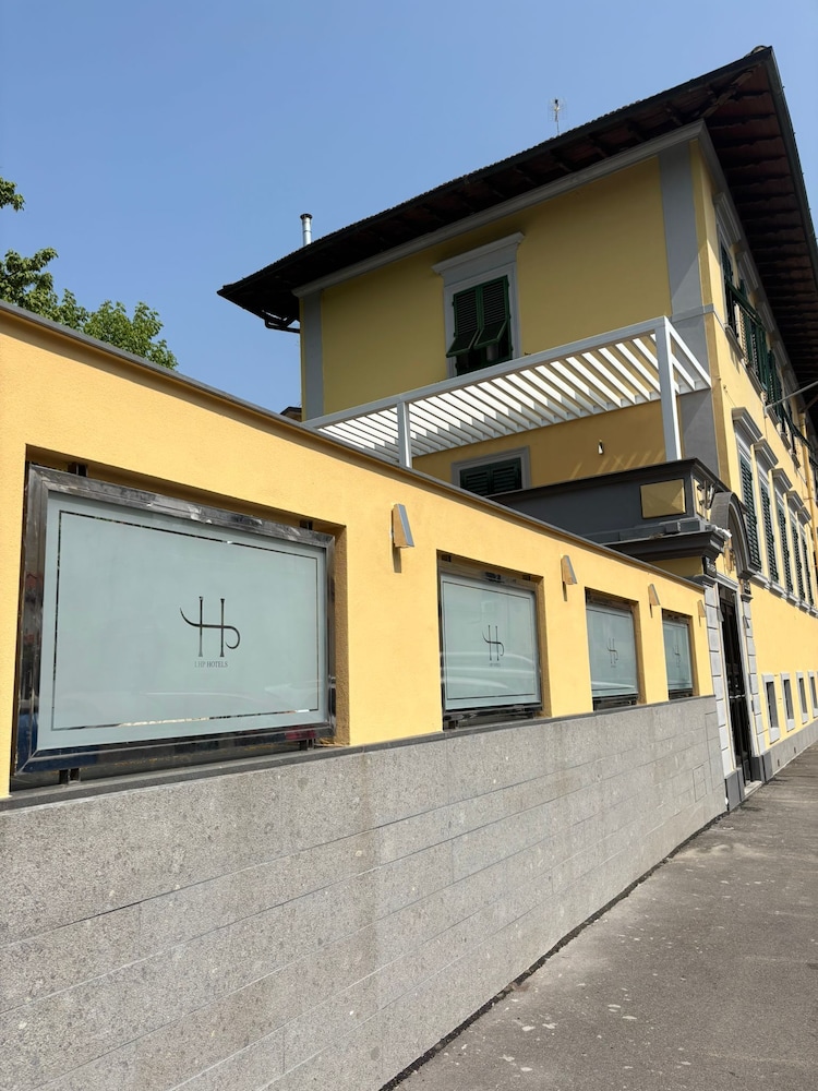 LHP River Club in FLORENCE