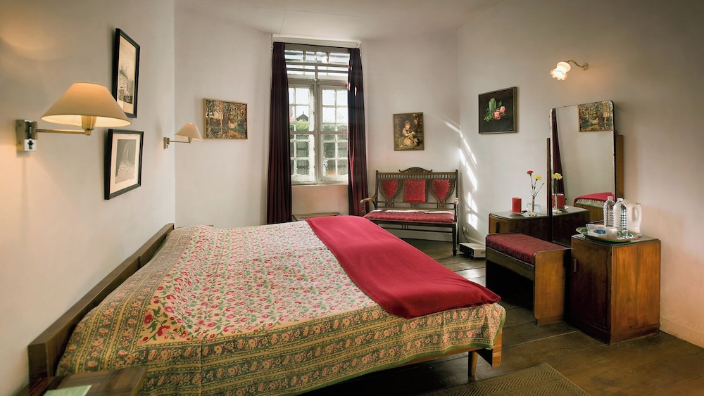 Neemrana S Wallwood Garden 6/28